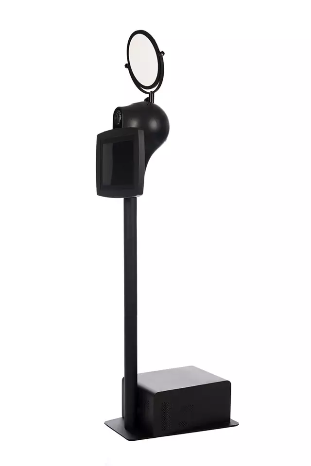 Photo Booths: Lux Photo Booth 3