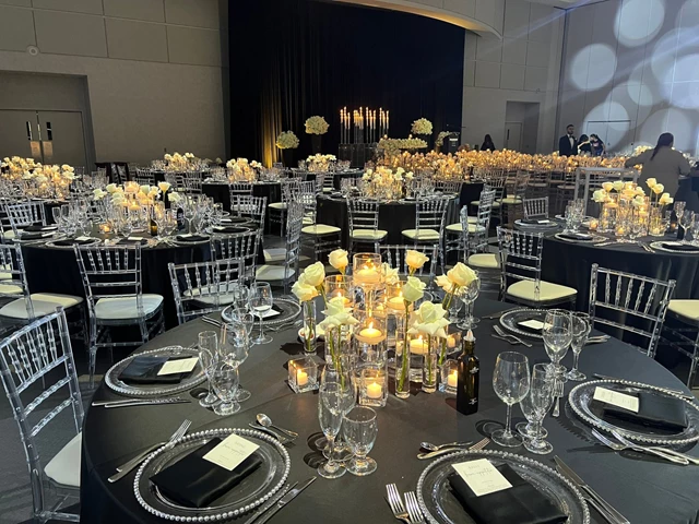 Florists: Luxel Decor & Flowers 5