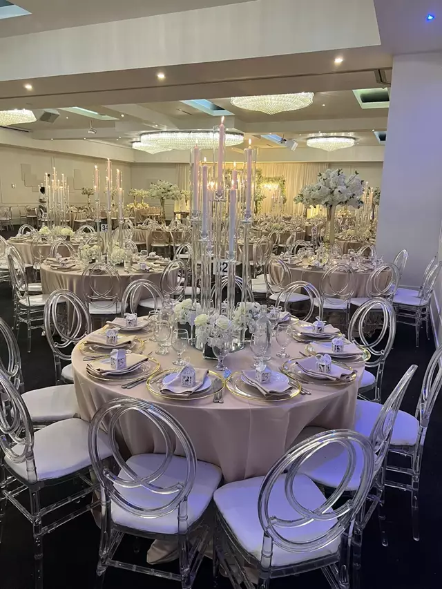 Florists: Luxel Decor & Flowers 4