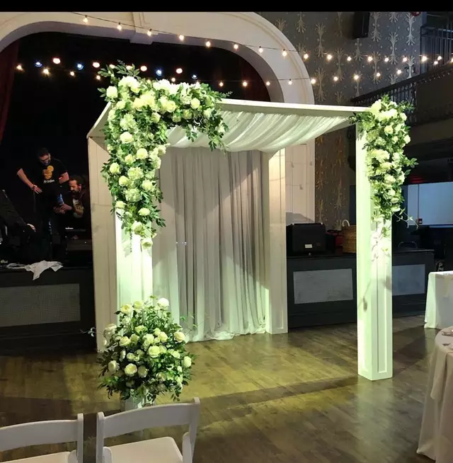 Florists: Luxel Decor & Flowers 3