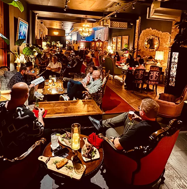 Restaurants: MY HOUSE Lounge & Events 22