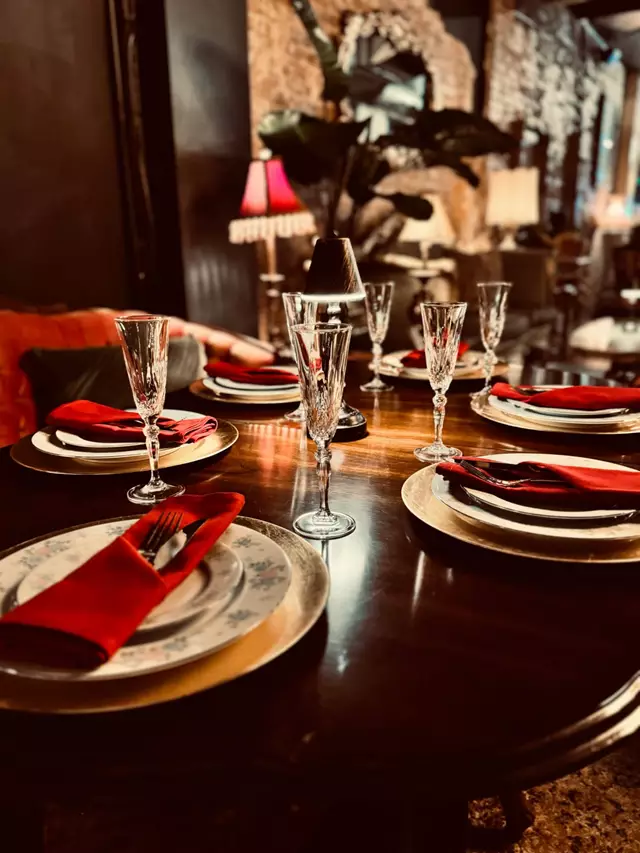 Restaurants: MY HOUSE Lounge & Events 21