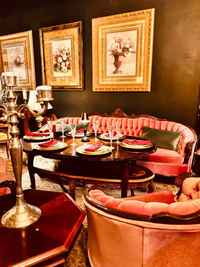 Restaurants: MY HOUSE Lounge & Events 18