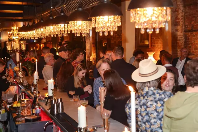 Restaurants: MY HOUSE Lounge & Events 10