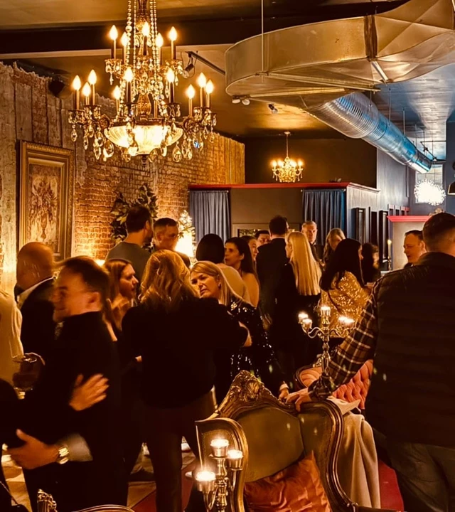 Restaurants: MY HOUSE Lounge & Events 7