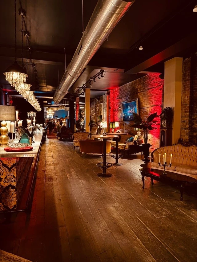 Restaurants: MY HOUSE Lounge & Events 2