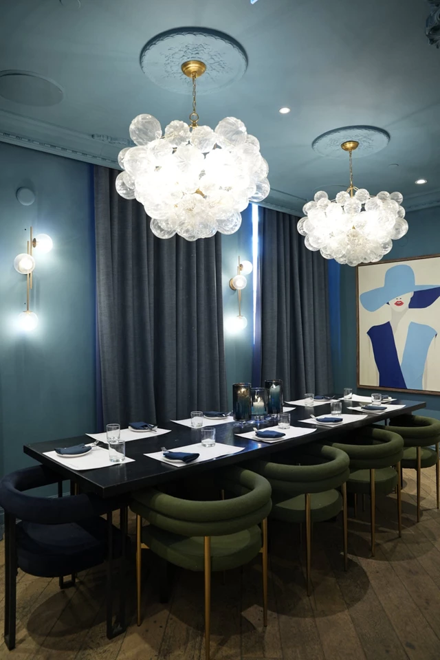 Restaurants: Mademoiselle Raw Bar + Grill 6