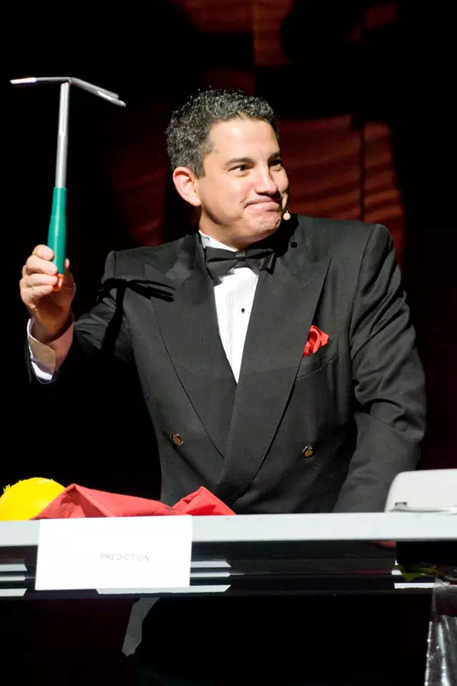 Entertainment: Magician Adam Swaye 5