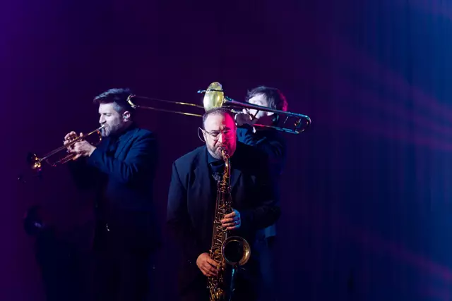 Live Music & Bands: Main Event Music 9