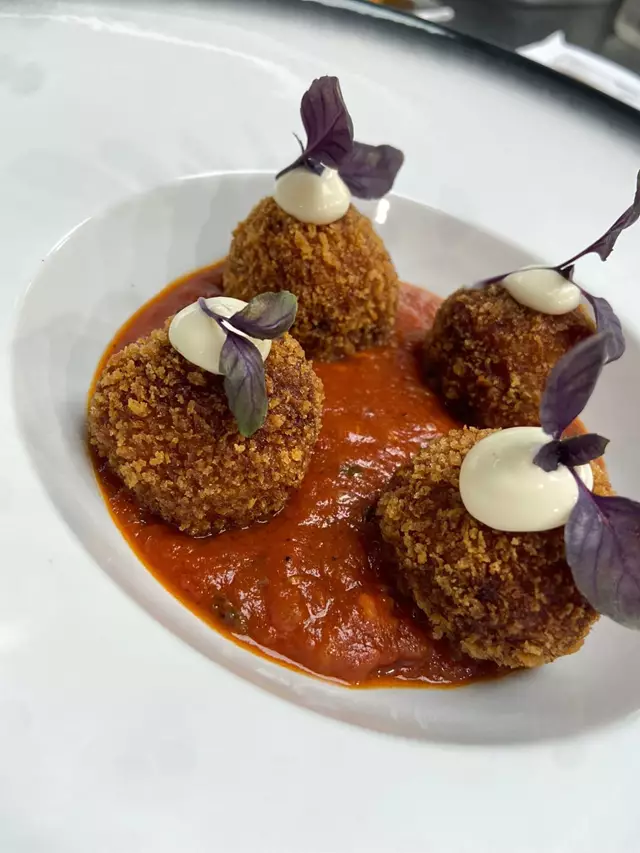 Wedding Caterers: Manducate Catering 5