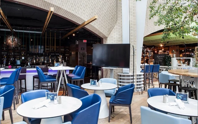 Muv Bar Indoor Patio in Brookfield Place