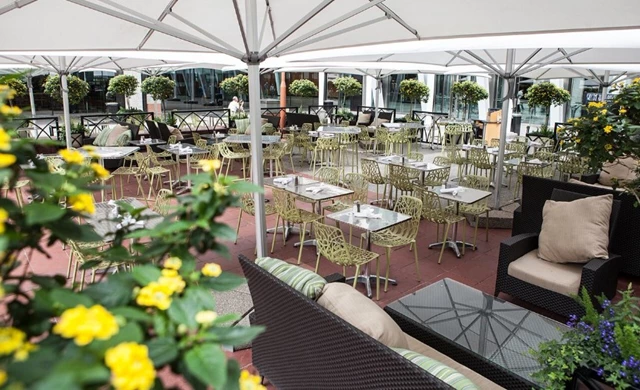 Muv Box Outdoor Patio