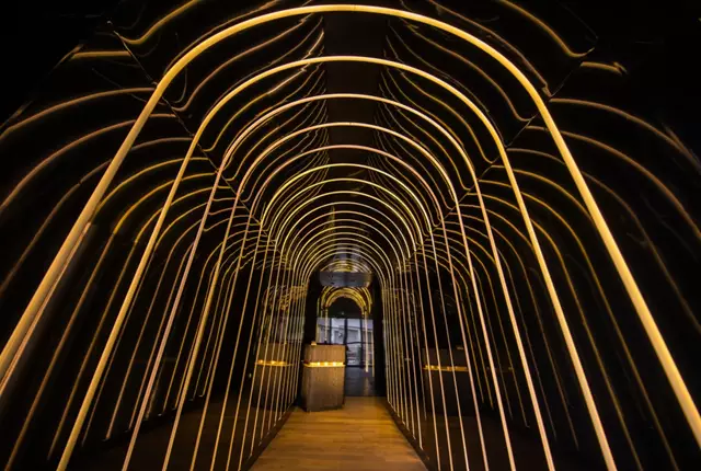 Restaurants: Maxime's 1