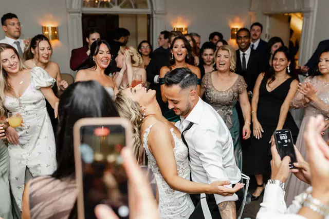 Disc Jockey's / DJs: Michael Coombs Entertainment 11