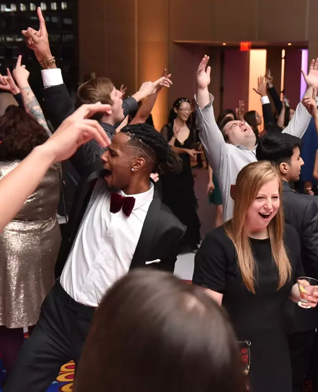 Disc Jockey's / DJs: Michael Coombs Entertainment 3