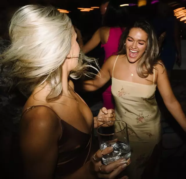 Disc Jockey's / DJs: Michael Coombs Entertainment 5