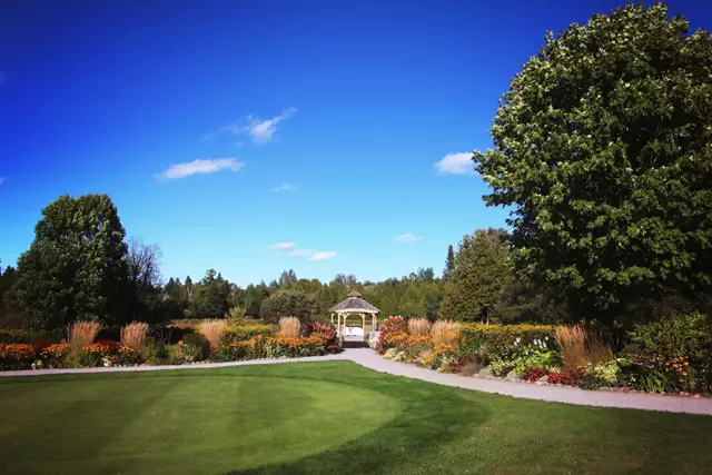 Golf & Country Clubs: Mill Run Golf Club 7