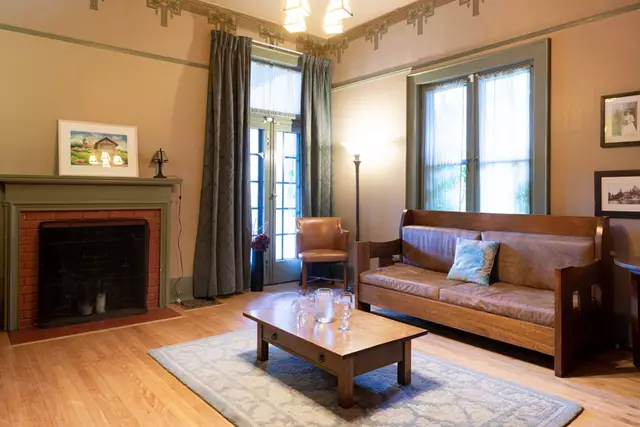 Mansions/Houses: Miller Lash House 24