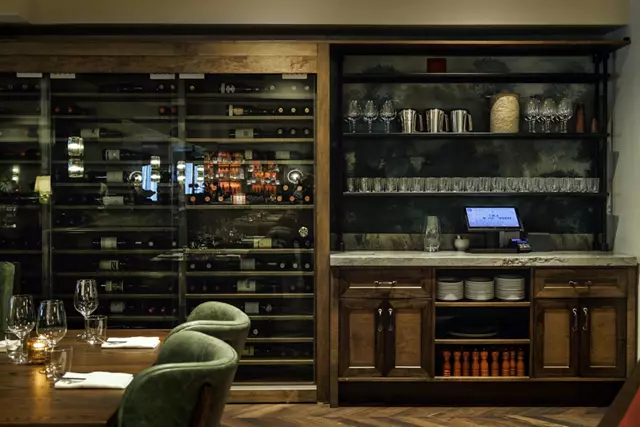 Restaurants: Miller Uptown 10