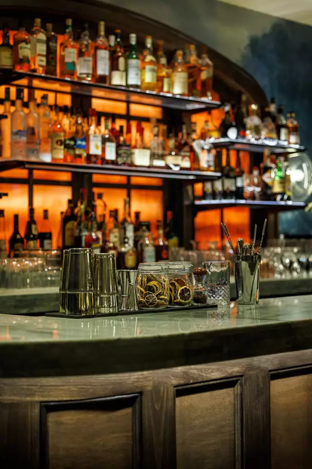 Restaurants: Miller Uptown 9