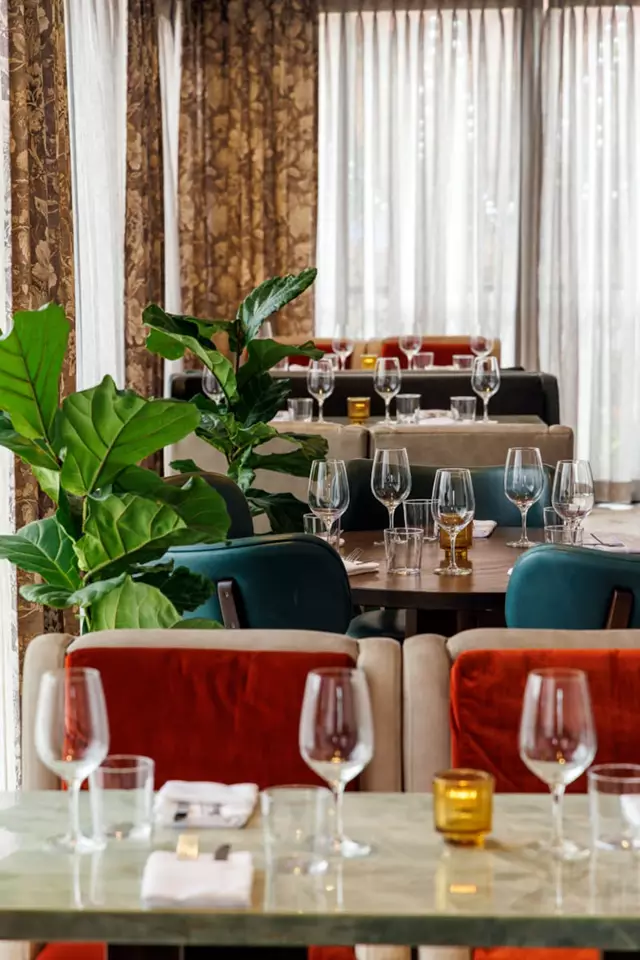 Restaurants: Miller Uptown 6