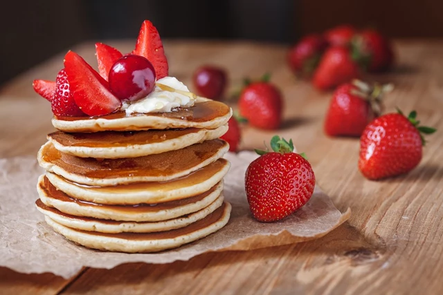 Pancakes with berries
