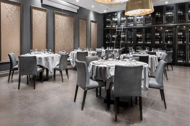 Restaurants: Modus Ristorante 5