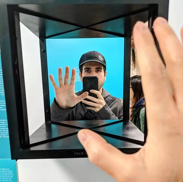 Entertainment Venues: Museum of Illusions Toronto 3