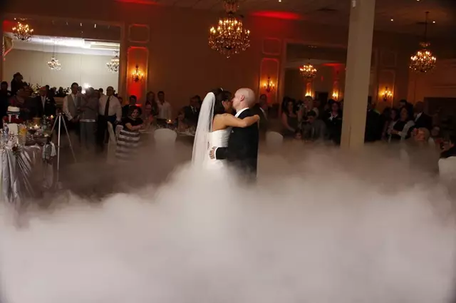 Disc Jockey's / DJs: Music in Motion DJ Service 3