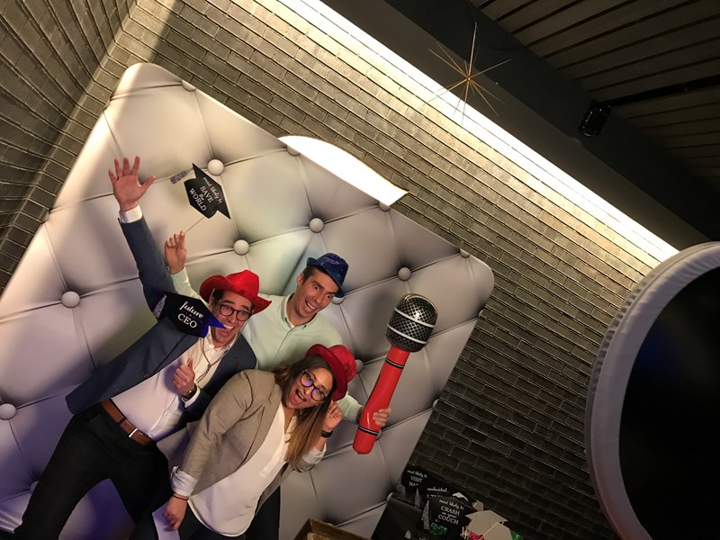 My Selfie Mirror Photo Booth