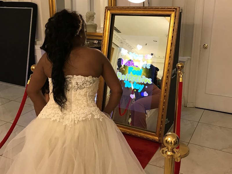 My Selfie Mirror Photo Booth