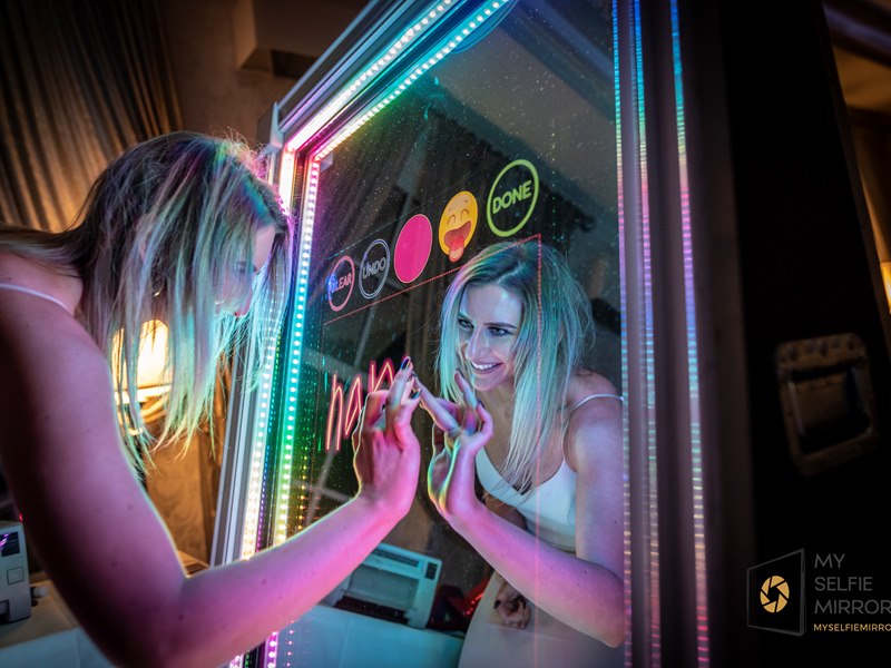 My Selfie Mirror Photo Booth