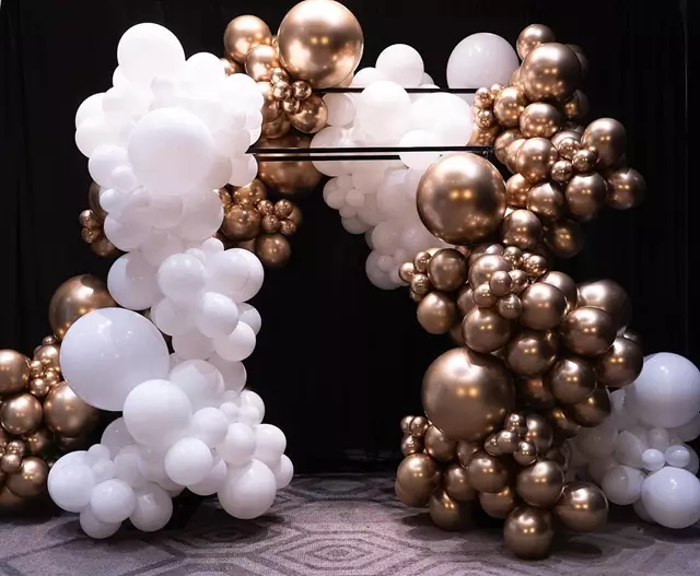 Balloons: NWR Decor Inc. 20