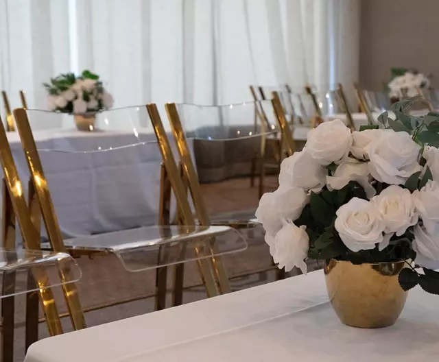 Balloons: NWR Decor Inc. 19