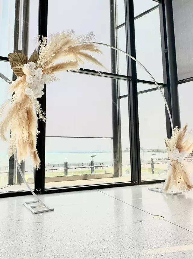 Balloons: NWR Decor Inc. 4