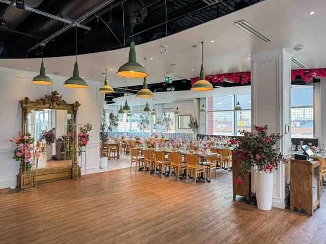 Restaurants: Nodo Liberty 7