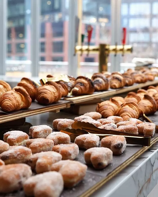 Restaurants: Nodo Liberty 10