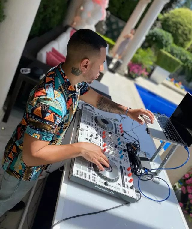 Live Music & Bands: Nova Sounds Entertainment 11