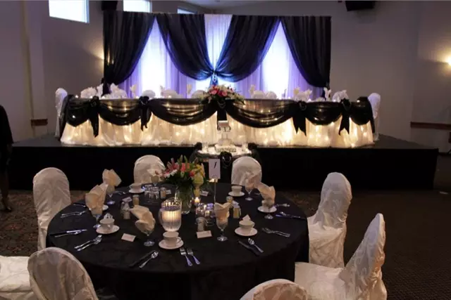 Banquet Halls: OE Banquet Hall 21