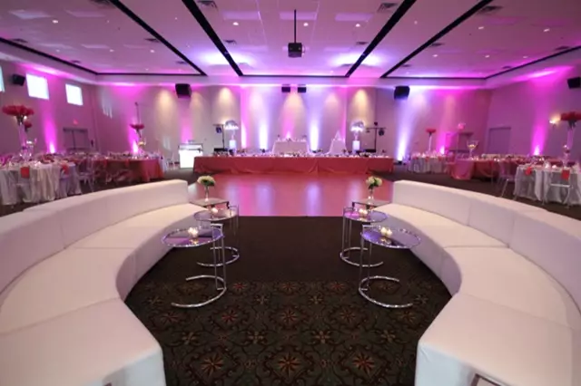 Banquet Halls: OE Banquet Hall 27