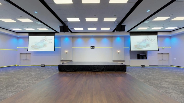 Banquet Halls: OE Banquet Hall 11