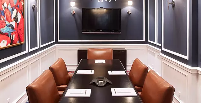 Restaurants: Oak Room 20