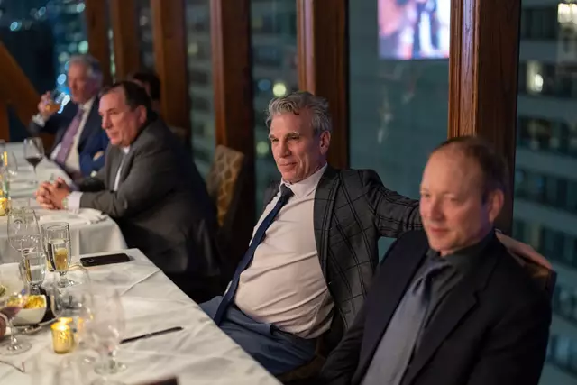 Restaurants: Oak Room 15