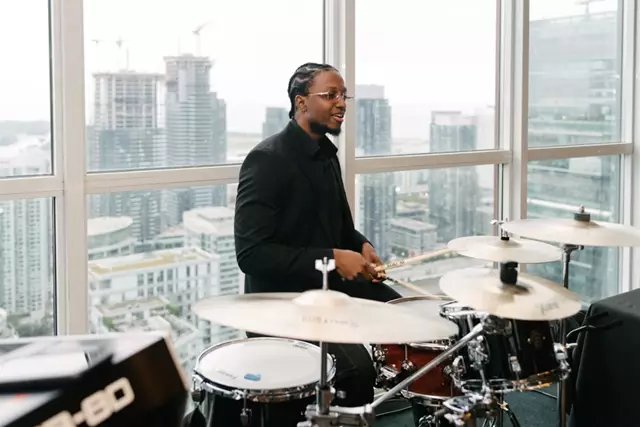 Live Music & Bands: OnMarz Productions 7