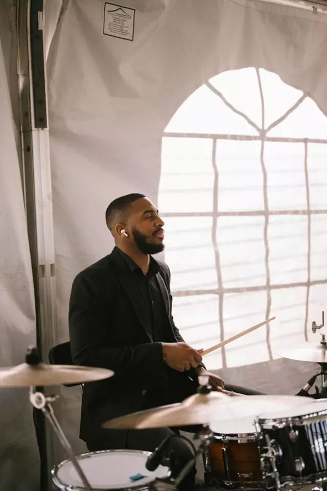 Live Music & Bands: OnMarz Productions 14