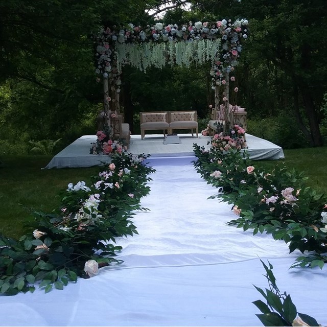 Dance Floor / Staging: Ontario Staging Limited 1