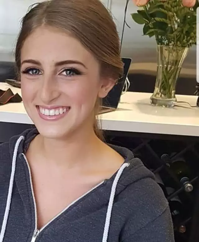 Hair & Makeup: Orly Kahn Waldman Makeup Artist 1