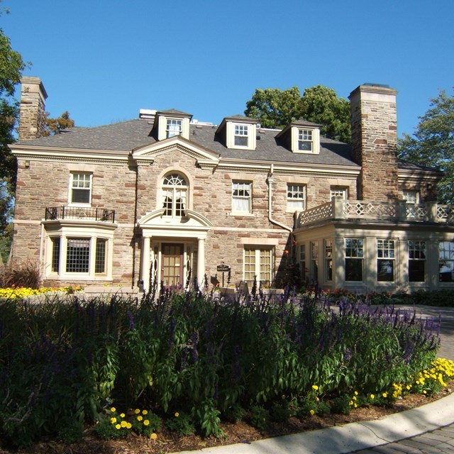 Mansions/Houses: Paletta Mansion 1