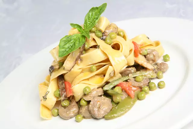 Banquet Halls: Paradise Banquet & Convention Centre 3