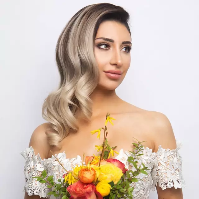 Hair & Makeup: Parlour Salon 4